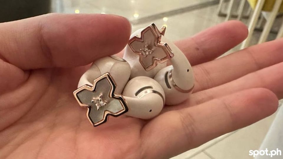 shokz opendots 2 clip-ons attached to the buds